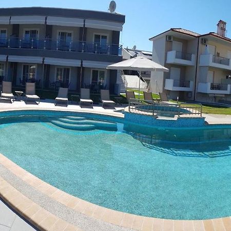 Finikas Garden Beach Resort Nikiti Eksteriør billede