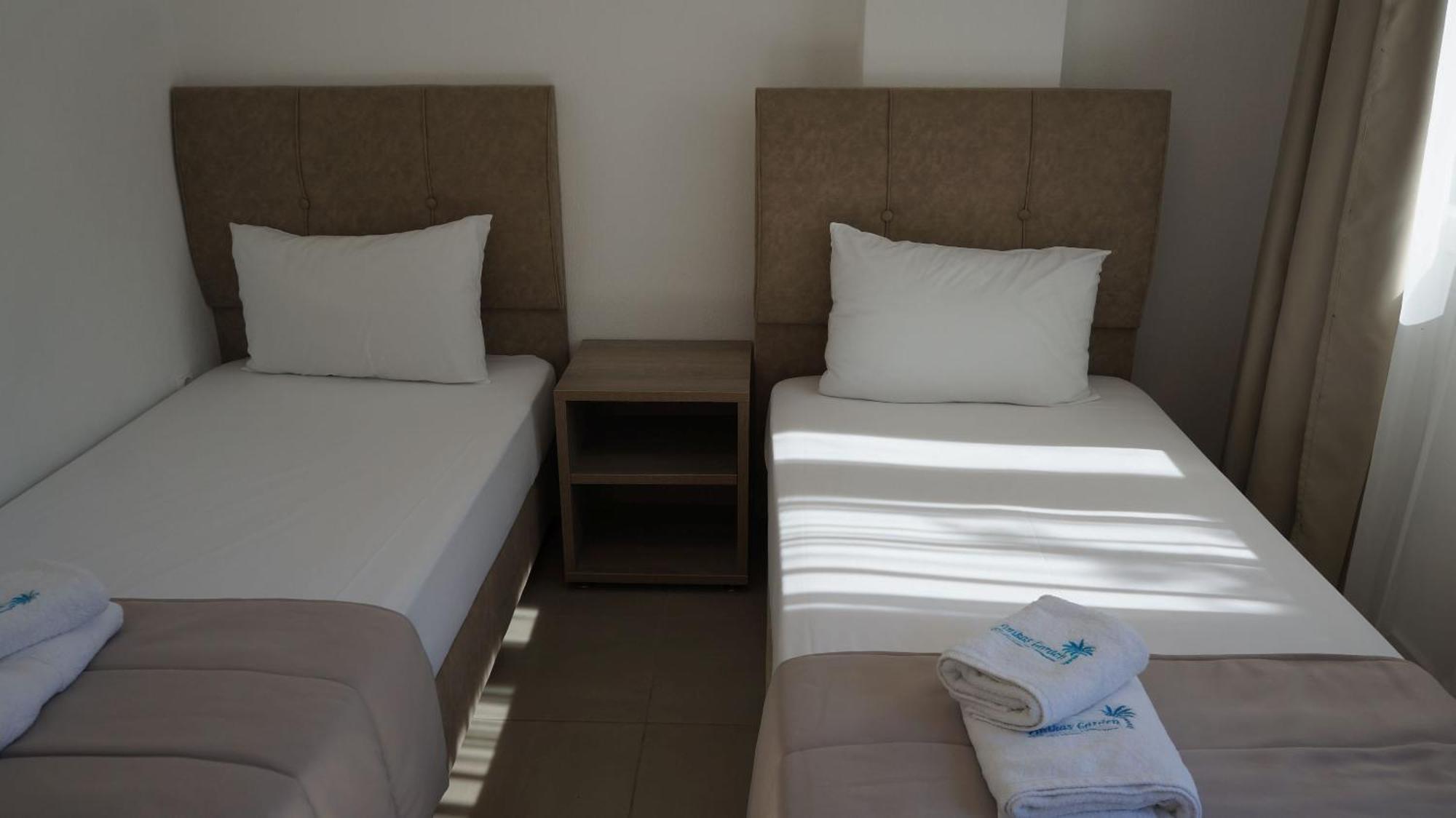 Finikas Garden Beach Resort Nikiti Eksteriør billede