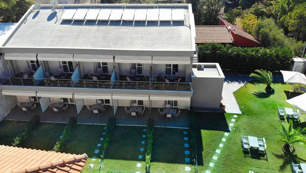 Finikas Garden Beach Resort Nikiti Eksteriør billede