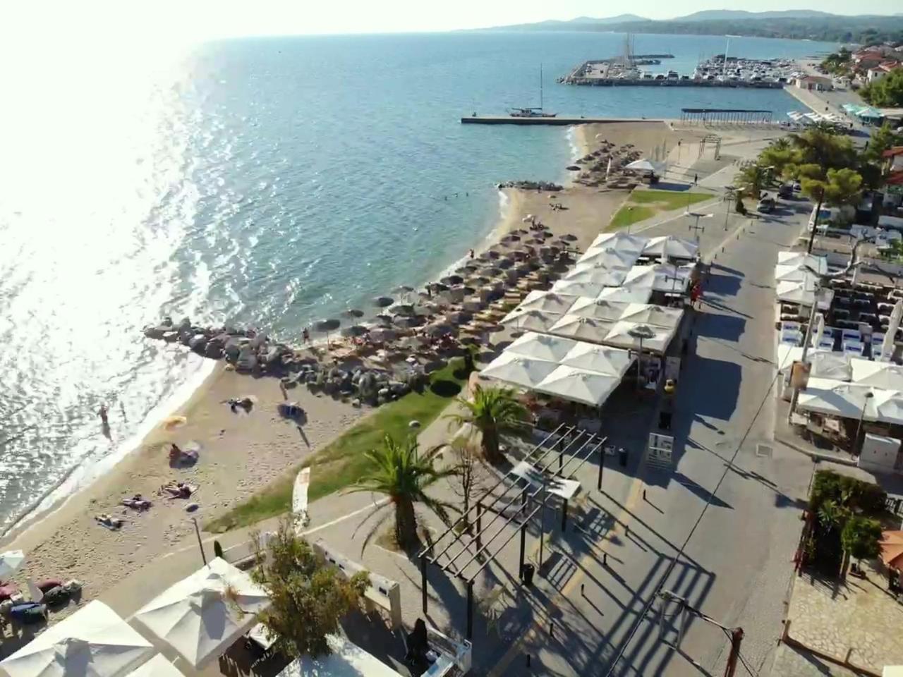Finikas Garden Beach Resort Nikiti Eksteriør billede