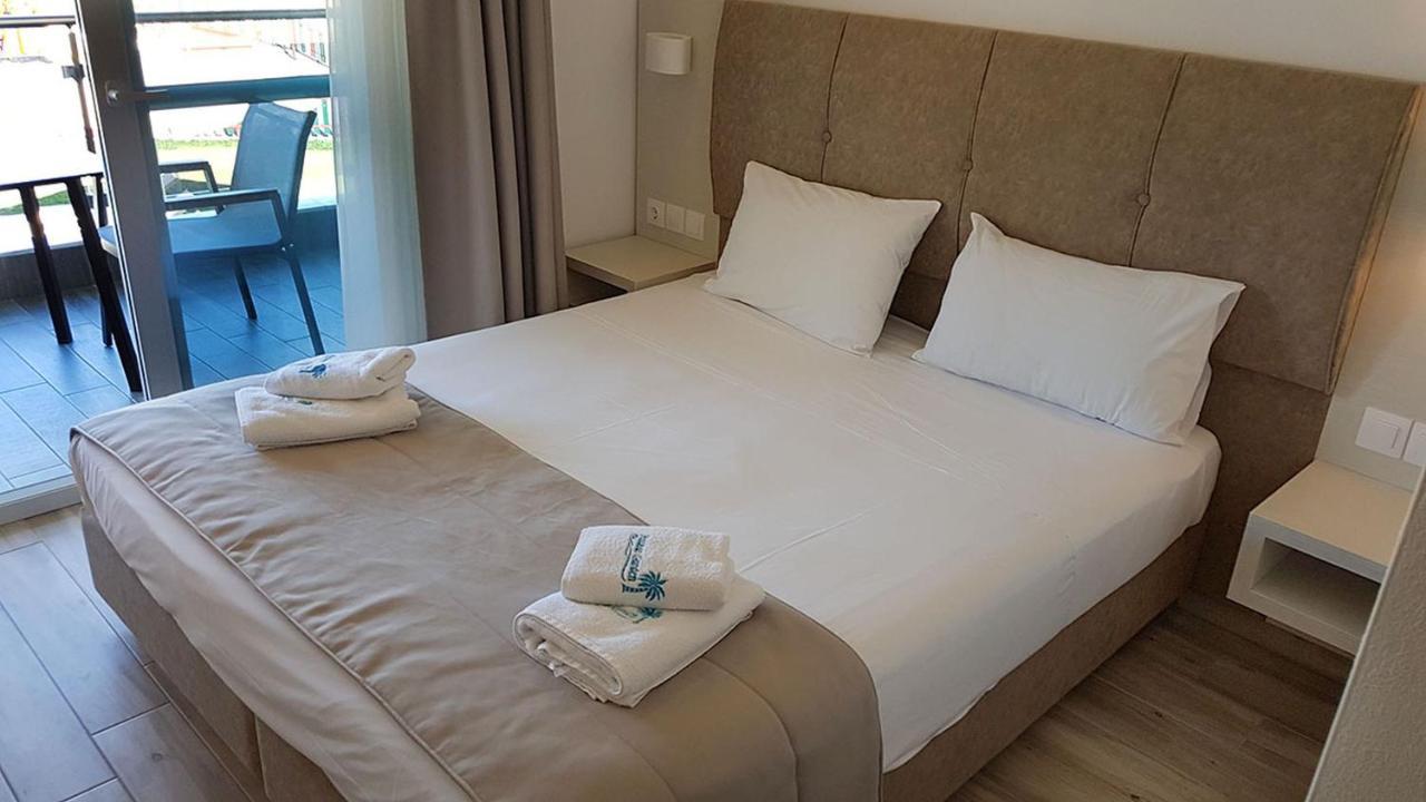 Finikas Garden Beach Resort Nikiti Eksteriør billede
