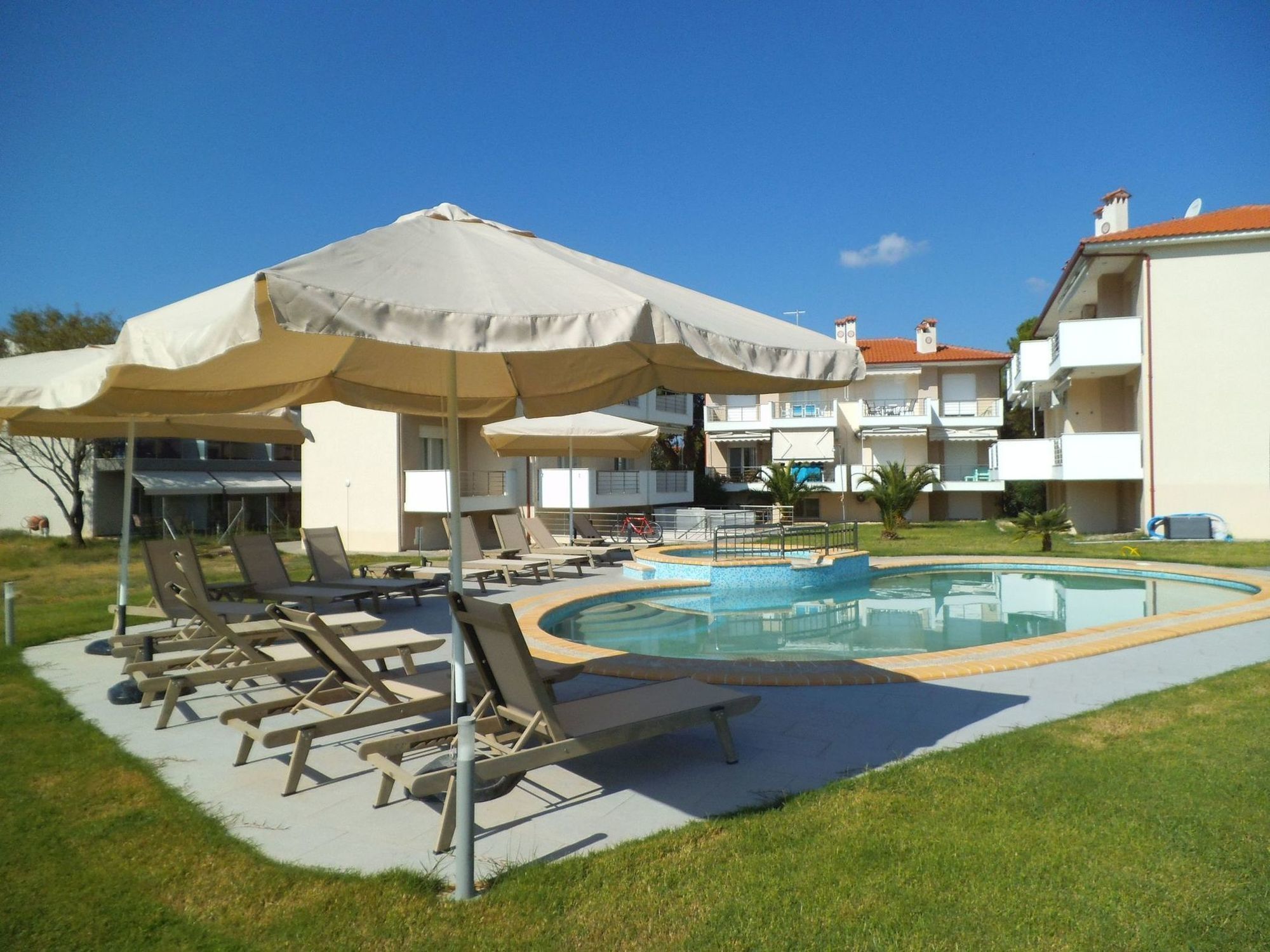 Finikas Garden Beach Resort Nikiti Eksteriør billede